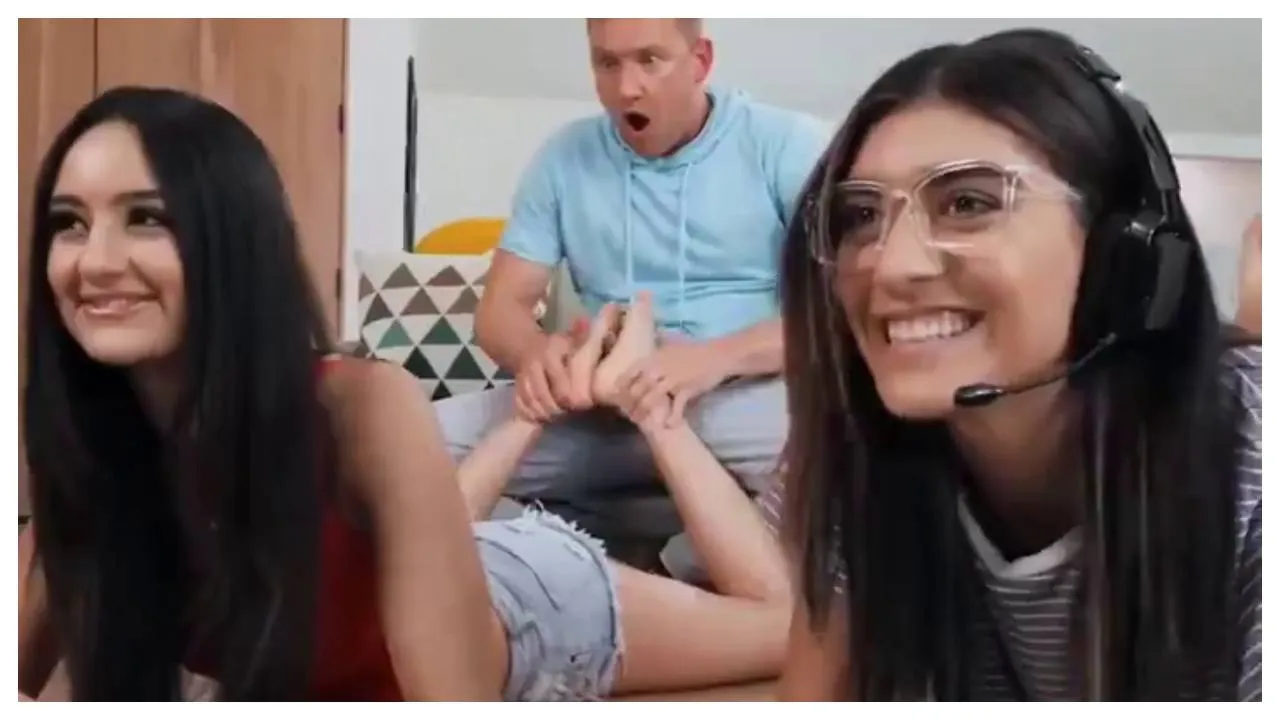 Arousing girlfriend\