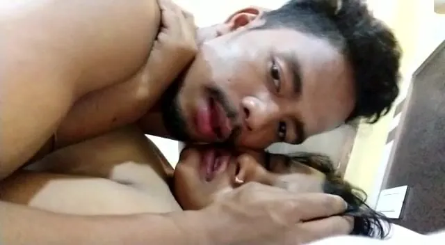 Horny Odia couple indulging in fiery sex in hotel room video