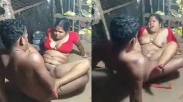 Saggy boobs Tamil village aunty sex with husband in kitchen