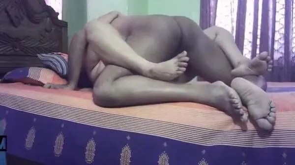 Busty Dhaka aunty\